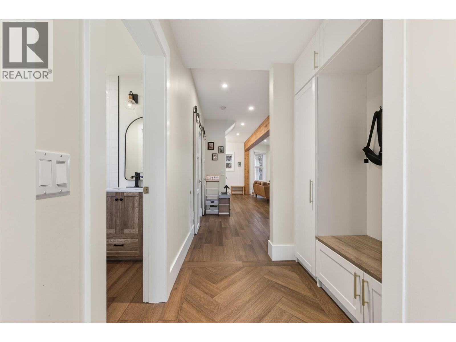 723 Hendryx Street, Nelson, British Columbia  V1L 2B1 - Photo 30 - 10373232