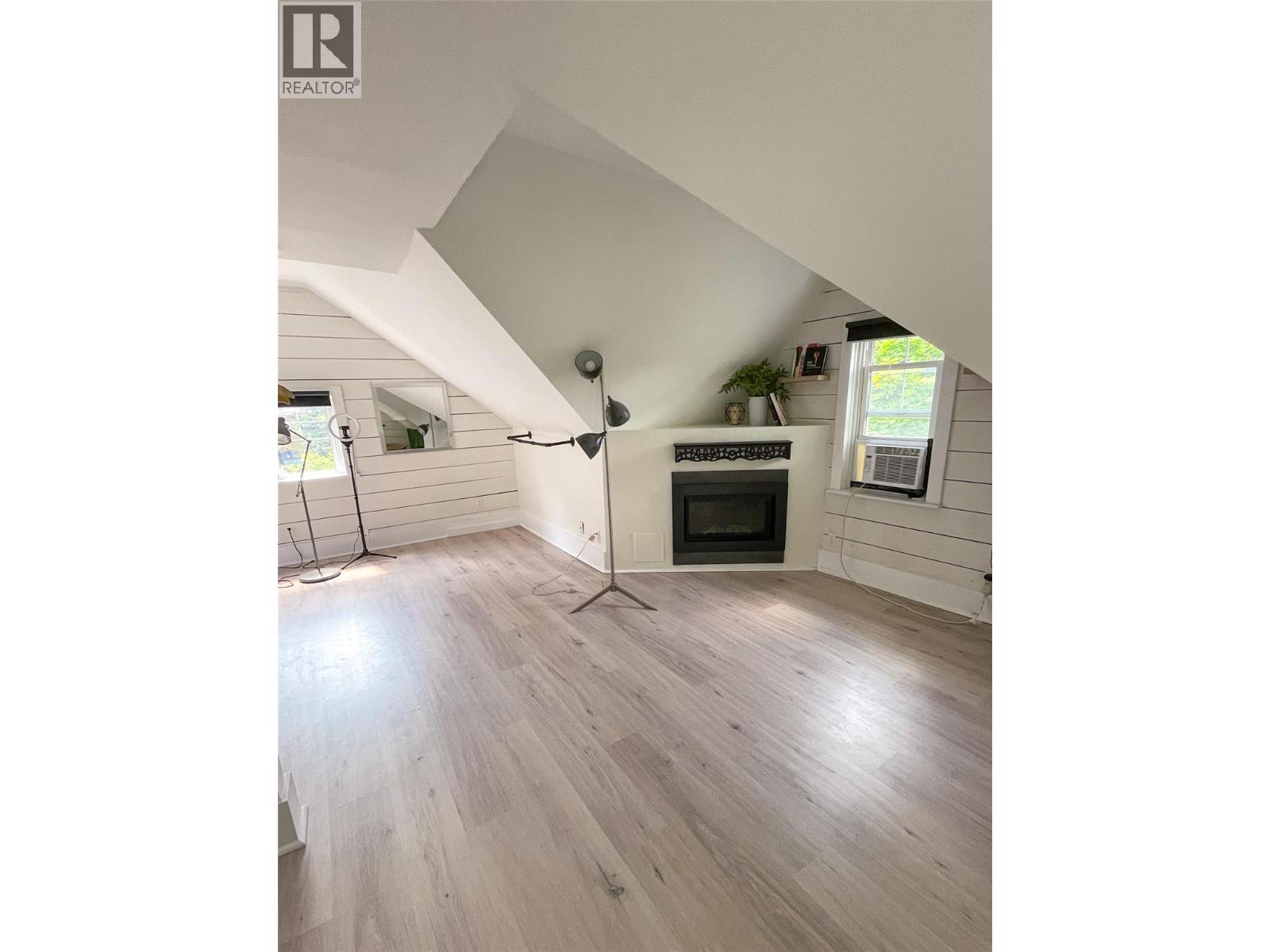 723 Hendryx Street, Nelson, British Columbia  V1L 2B1 - Photo 44 - 10373232