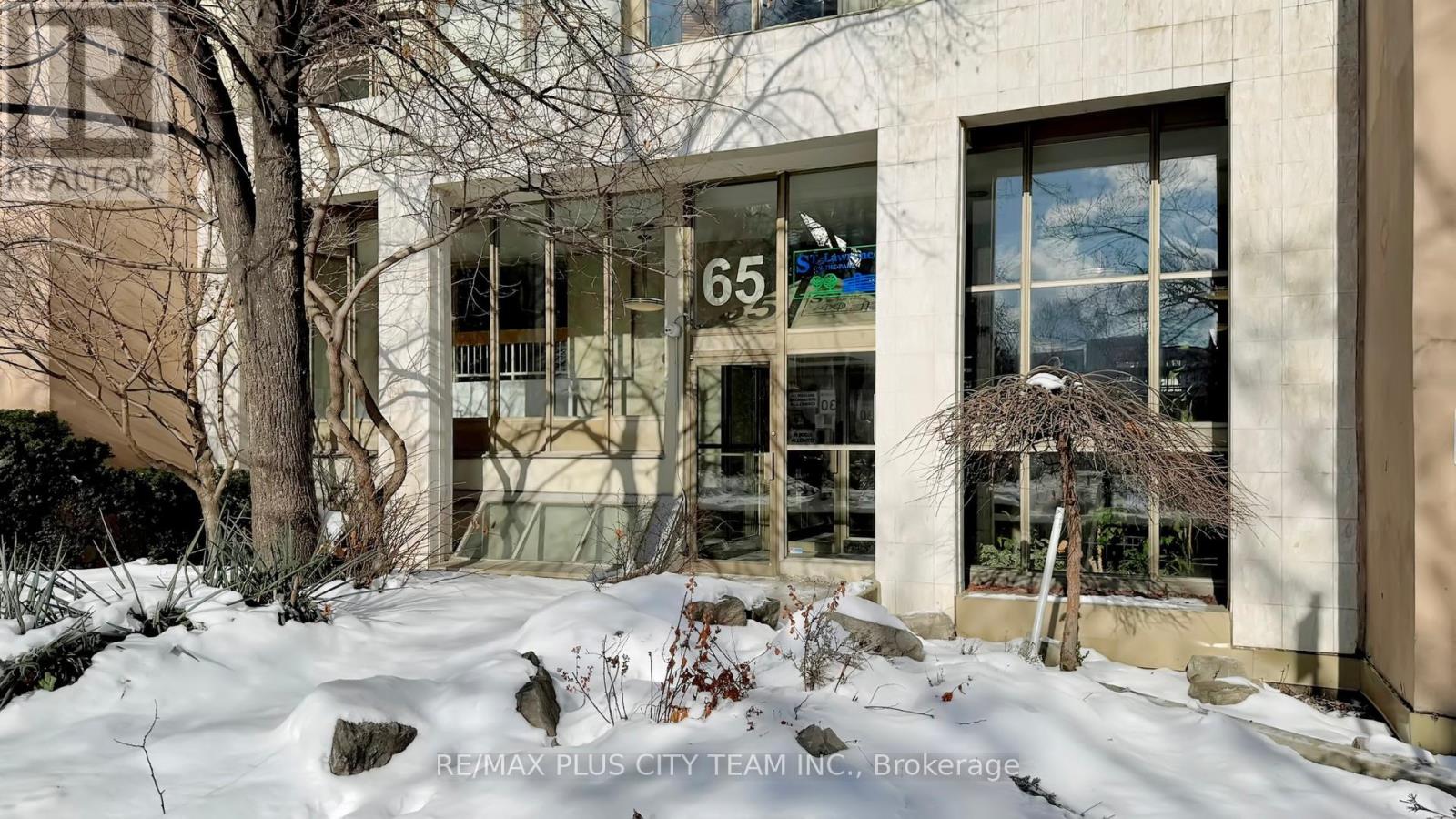 205 - 65 Scadding Avenue, Toronto, Ontario  M5A 4L1 - Photo 2 - C12718492