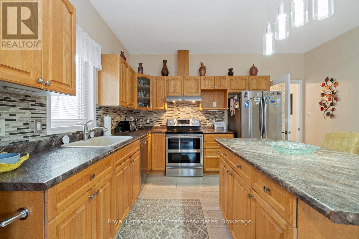 3 Fir Drive, Clarington, Ontario  L1B 1P3 - Photo 14 - E12718420