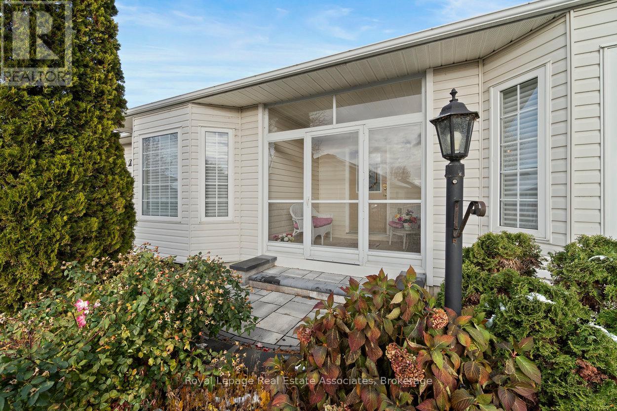 3 Fir Drive, Clarington, Ontario  L1B 1P3 - Photo 2 - E12718420