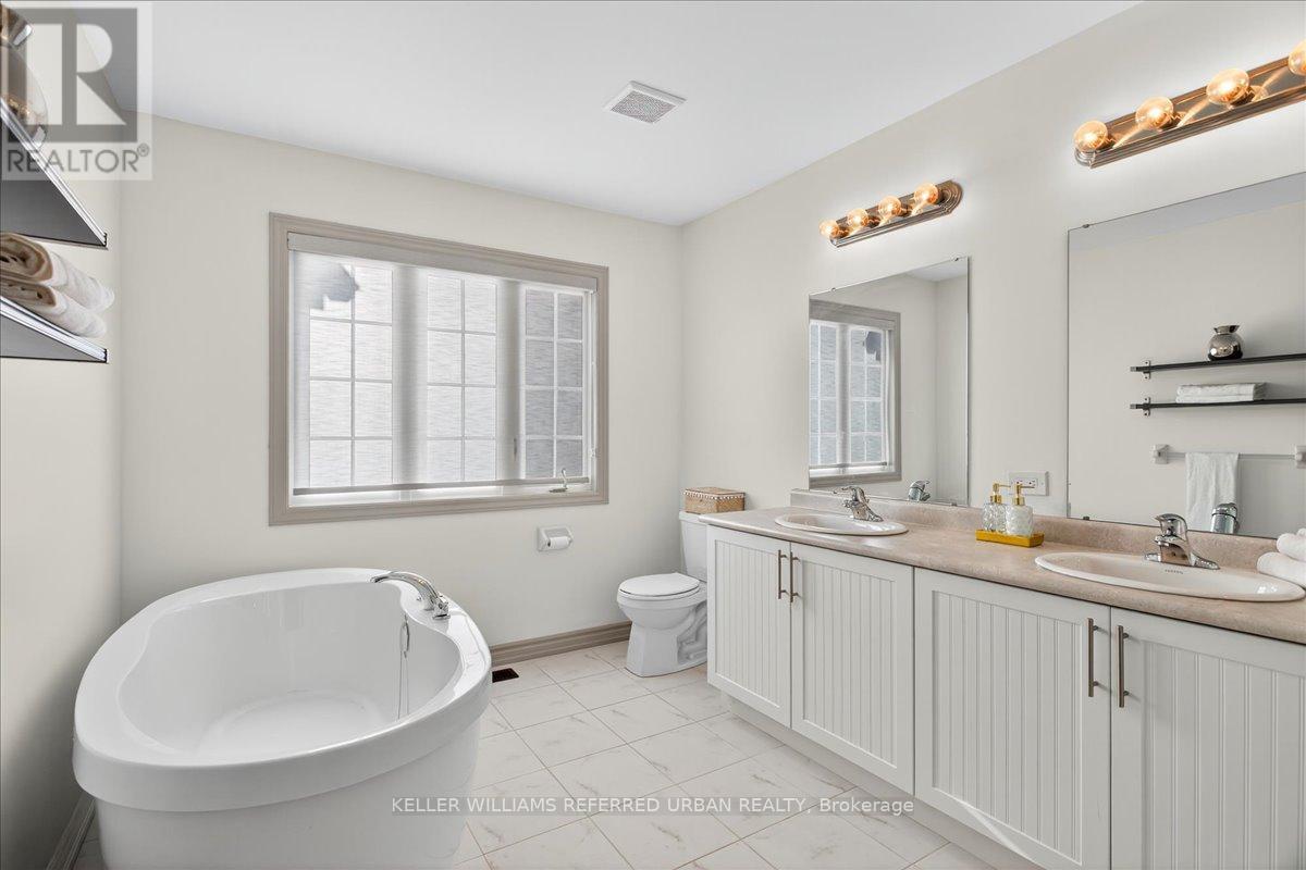 431 Rita's Avenue, Newmarket, Ontario  L3X 2N1 - Photo 26 - N12718398