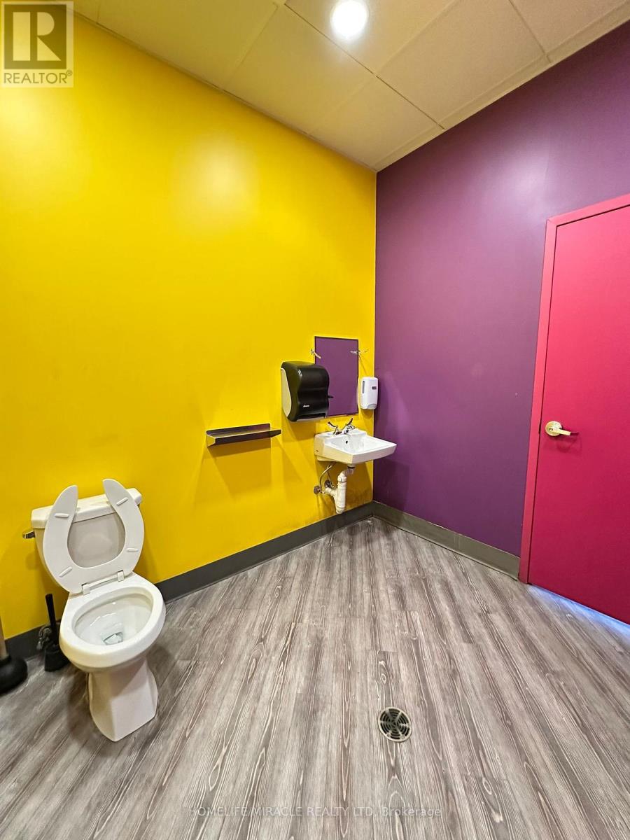 7a - 16640 Yonge Street, Newmarket, Ontario  L3X 2N8 - Photo 13 - N12718452