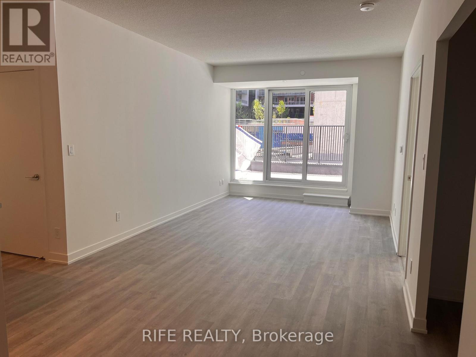 304 - 38 Simcoe Promenade, Markham, Ontario  L6G 0H7 - Photo 4 - N12718462