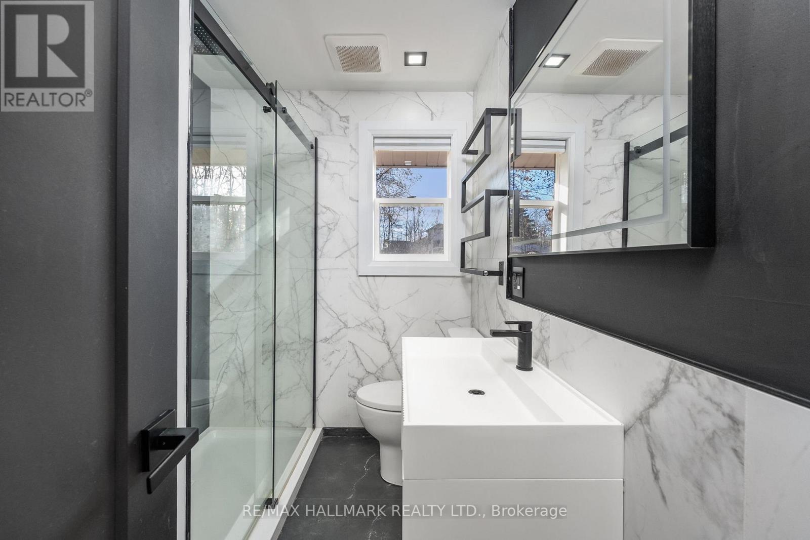 43 Lakeside Drive, Innisfil, Ontario  L9S 2T8 - Photo 16 - N12718476