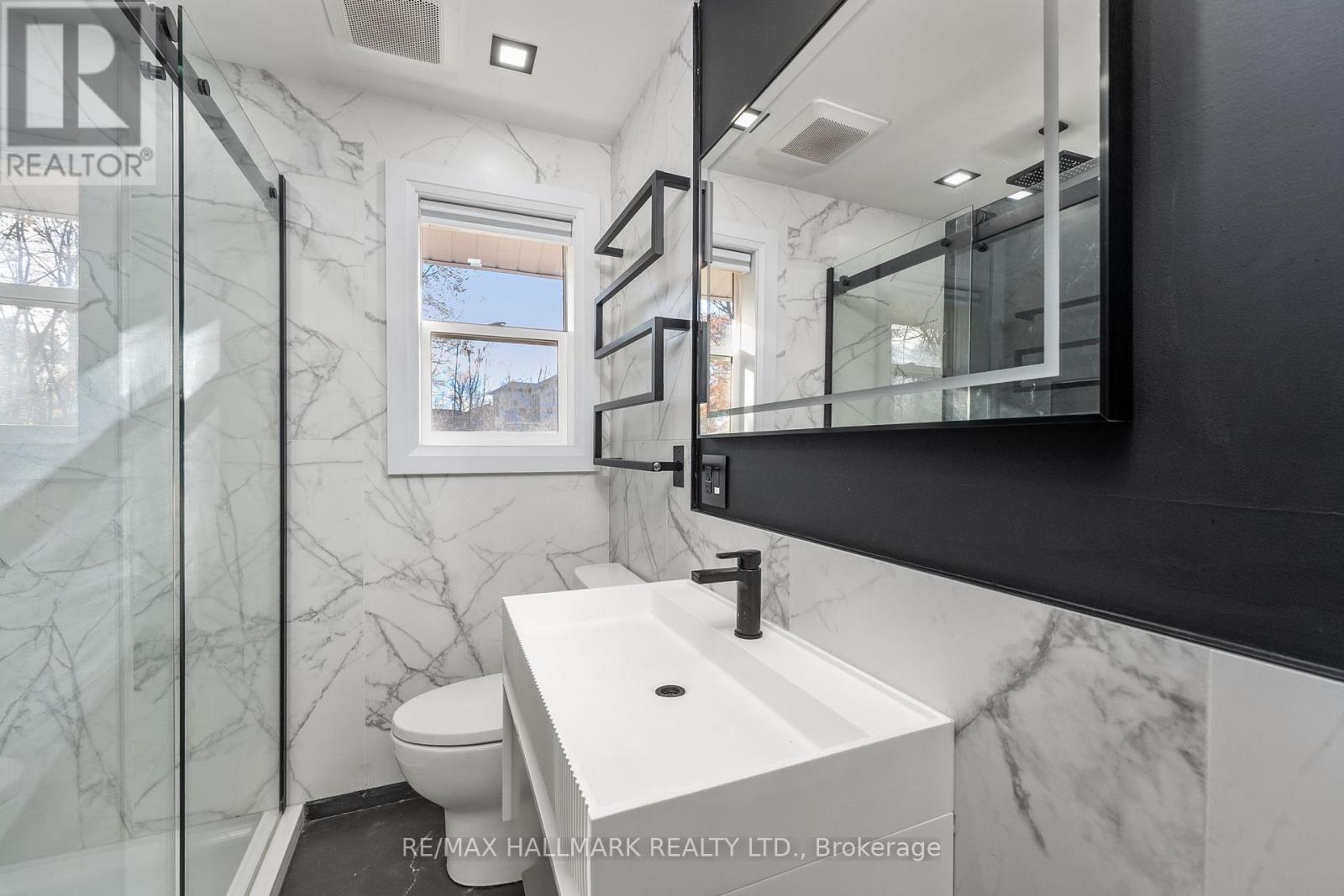 43 Lakeside Drive, Innisfil, Ontario  L9S 2T8 - Photo 17 - N12718476