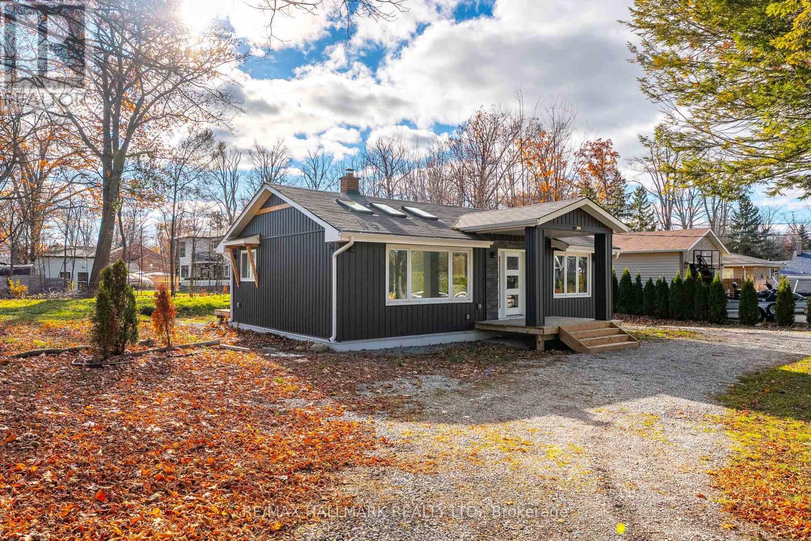 43 Lakeside Drive, Innisfil, Ontario  L9S 2T8 - Photo 4 - N12718476