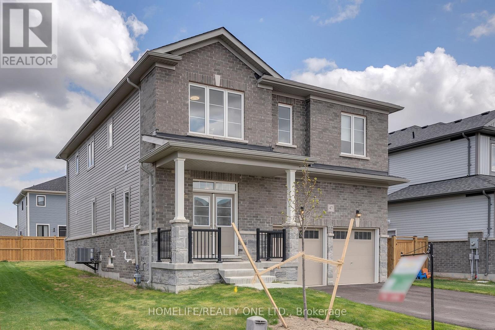 47 Autumn Drive, Wasaga Beach, Ontario  L9Z 0K7 - Photo 2 - S12718474