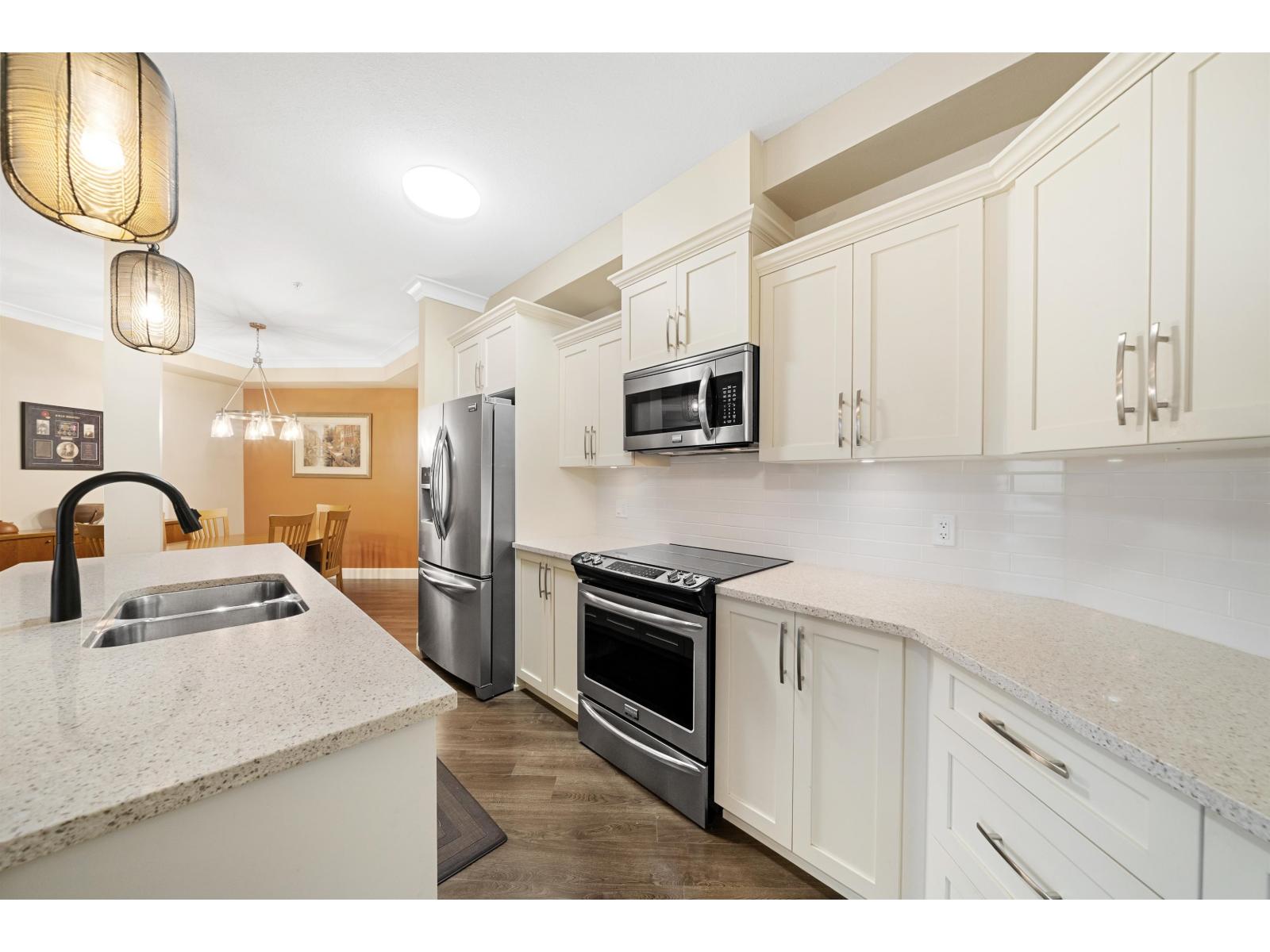 301 45746 Keith Wilson Road, Vedder Crossing, Chilliwack, British Columbia  V2R 0X3 - Photo 11 - R3065252