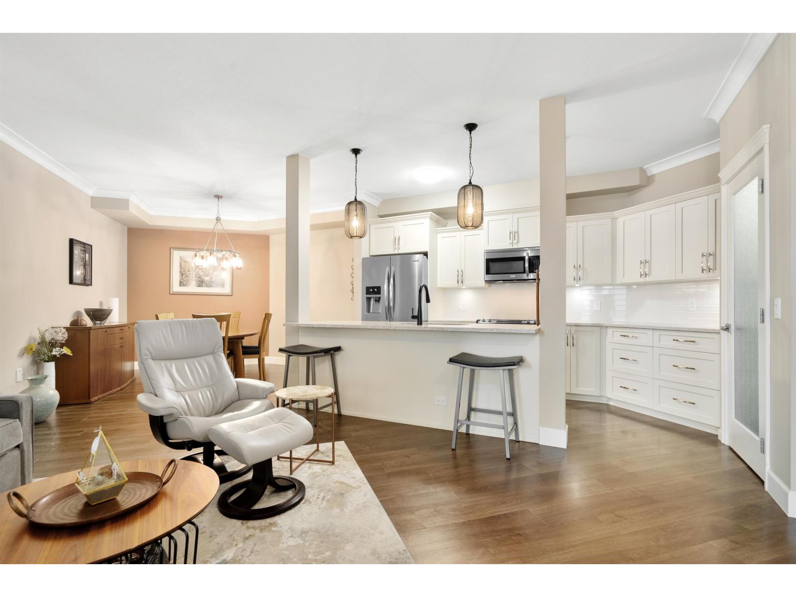 301 45746 Keith Wilson Road, Vedder Crossing, Chilliwack, British Columbia  V2R 0X3 - Photo 8 - R3065252