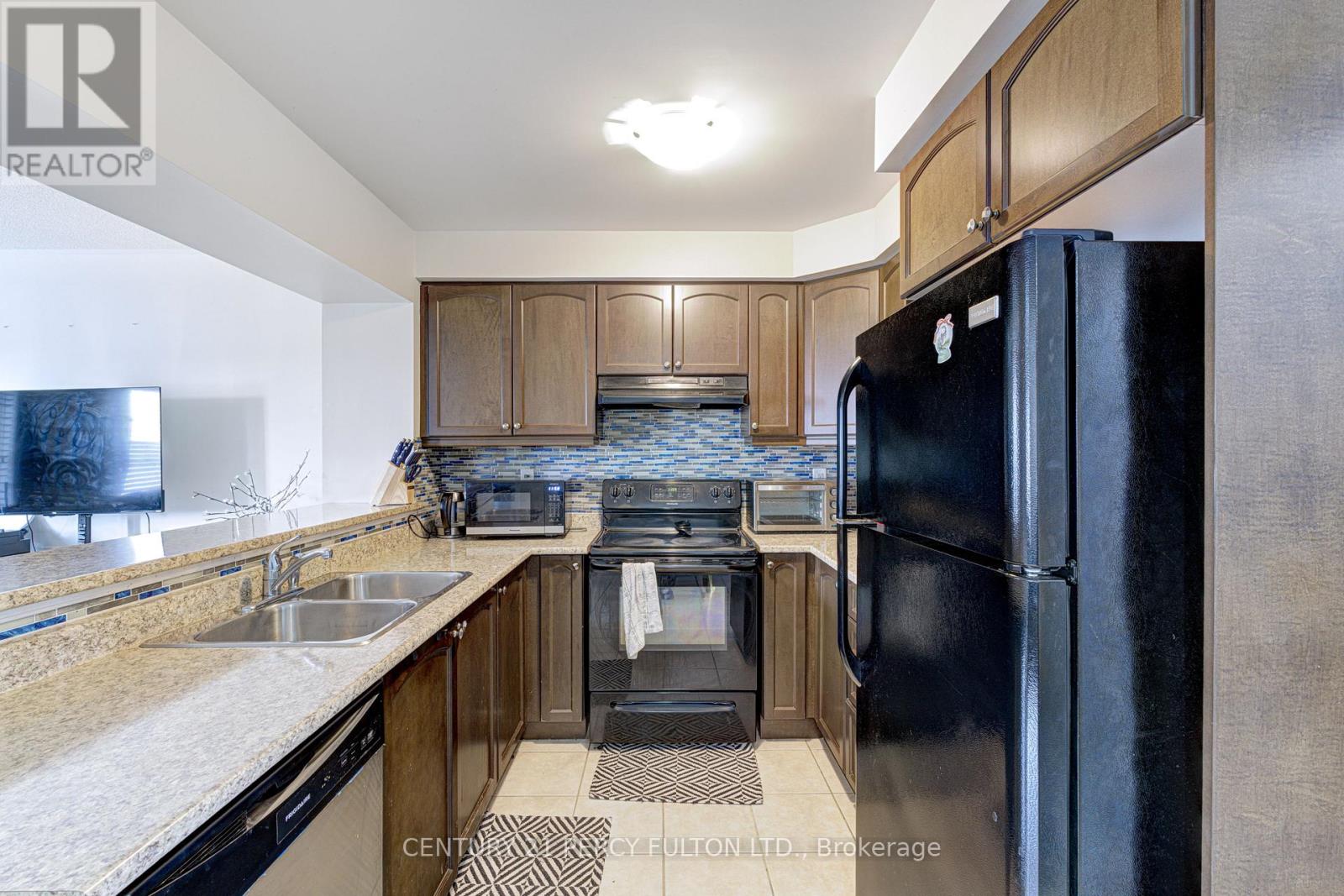 39 Vanhorne Close, Brampton, Ontario  L7A 0X8 - Photo 22 - W12718422