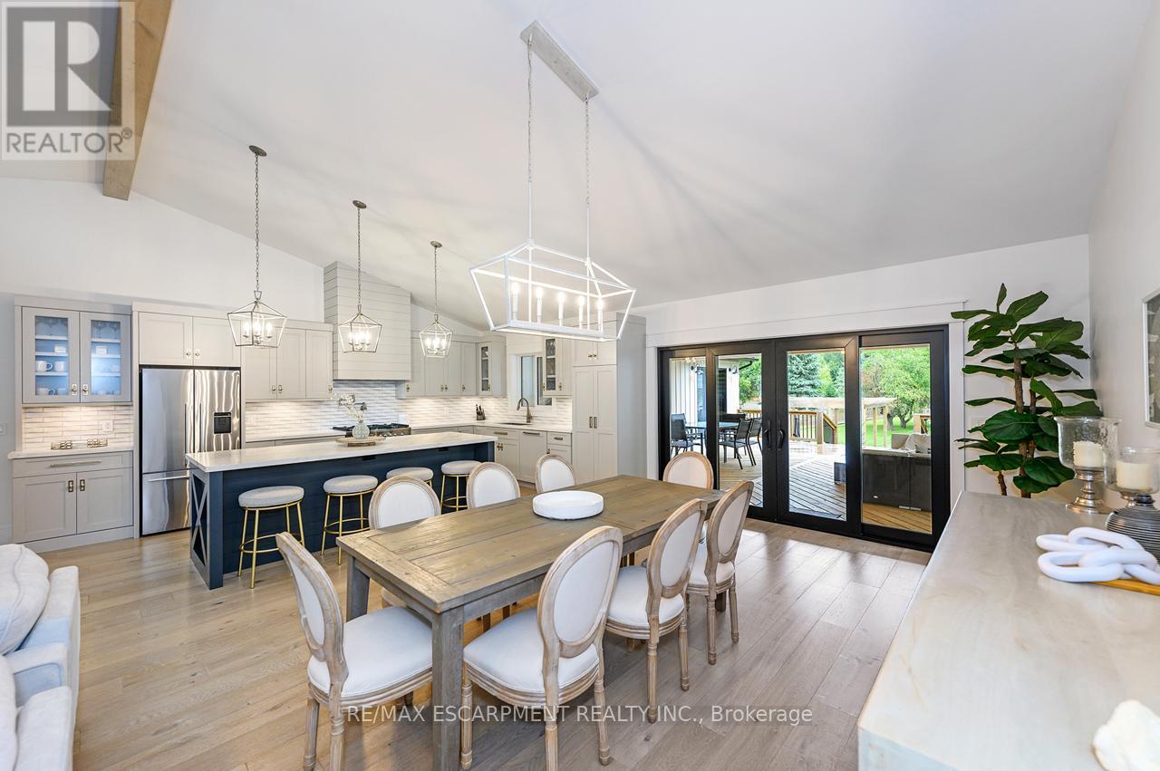 2560 2 Side Road, Burlington, Ontario  L7M 0T1 - Photo 11 - W12718438