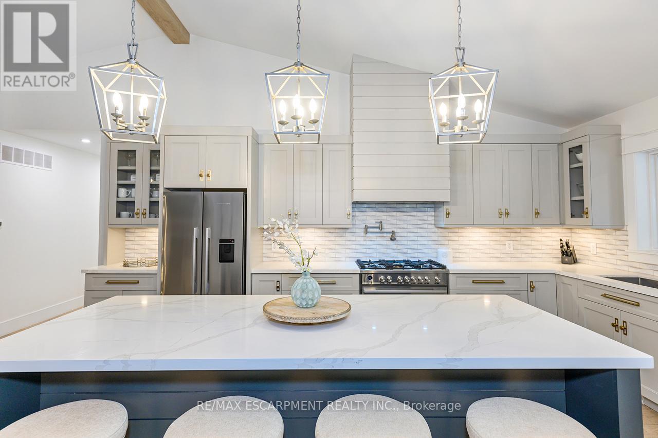 2560 2 Side Road, Burlington, Ontario  L7M 0T1 - Photo 13 - W12718438