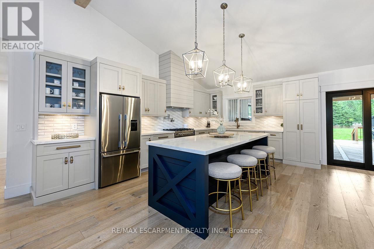 2560 2 Side Road, Burlington, Ontario  L7M 0T1 - Photo 14 - W12718438