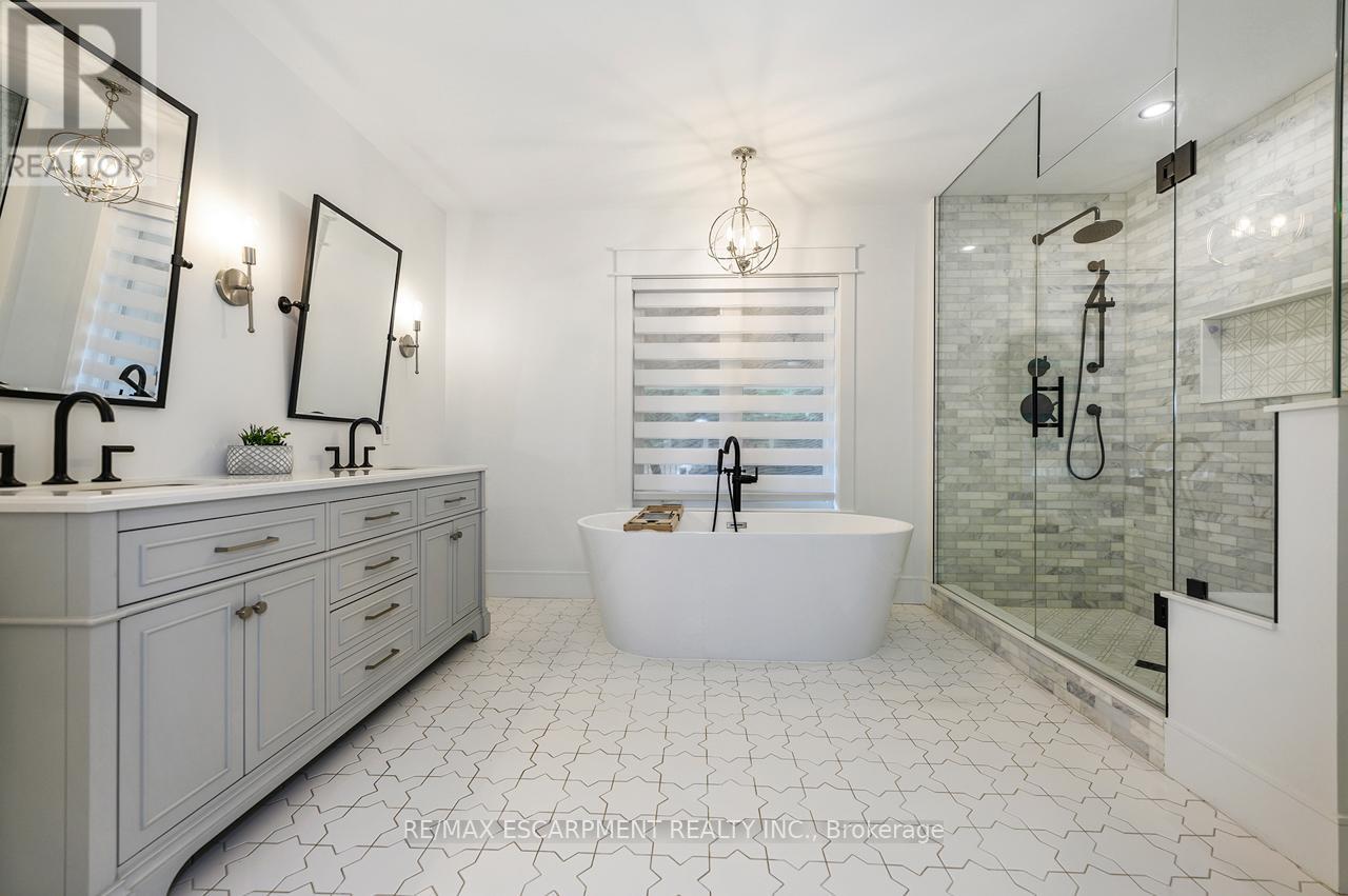 2560 2 Side Road, Burlington, Ontario  L7M 0T1 - Photo 26 - W12718438