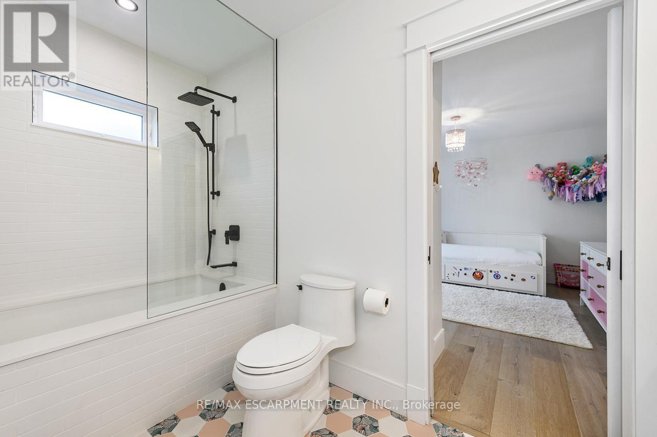 2560 2 Side Road, Burlington, Ontario  L7M 0T1 - Photo 33 - W12718438