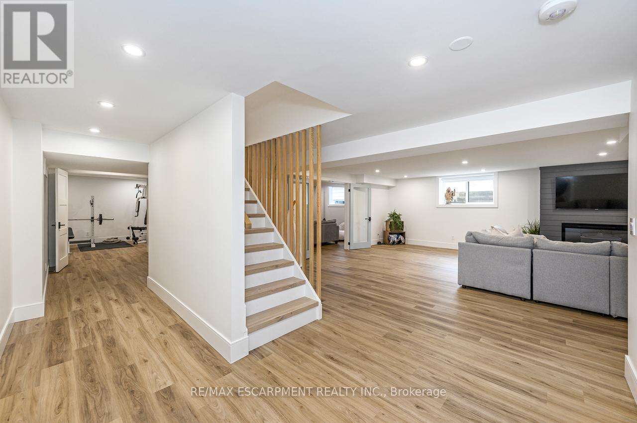 2560 2 Side Road, Burlington, Ontario  L7M 0T1 - Photo 38 - W12718438