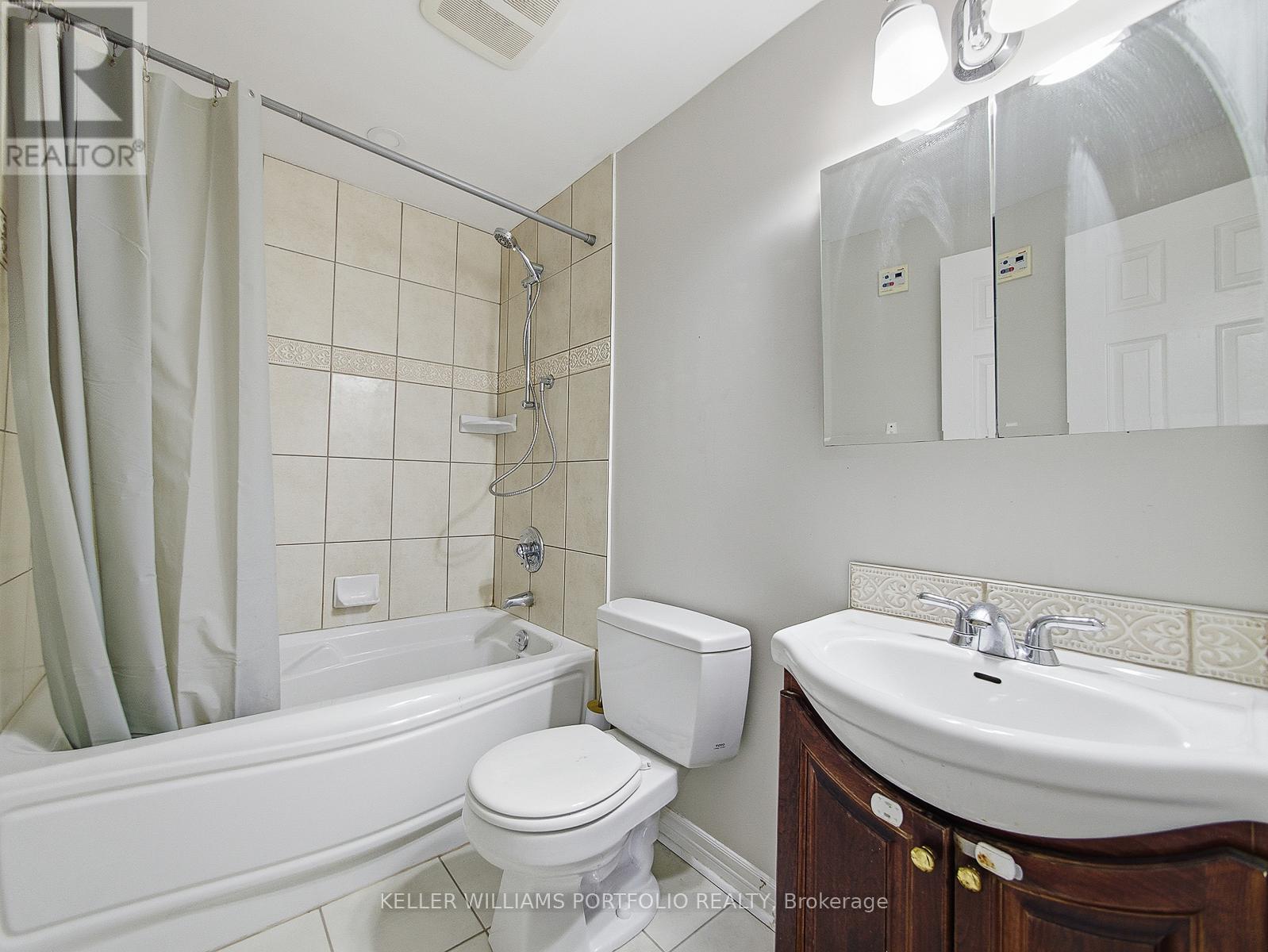 Upper - 3067 Ilomar Court, Mississauga, Ontario  L5N 5B5 - Photo 30 - W12718506