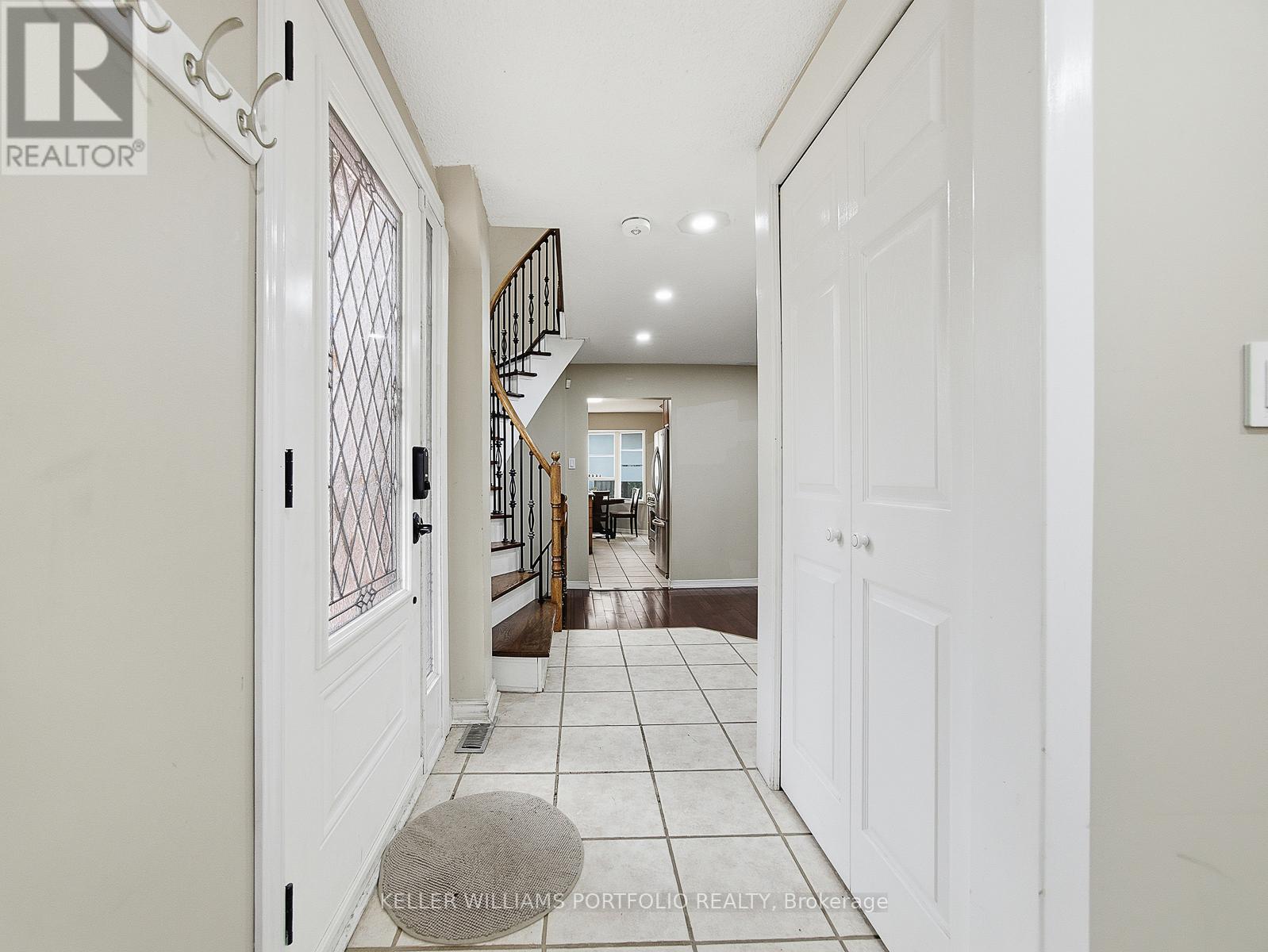 Upper - 3067 Ilomar Court, Mississauga, Ontario  L5N 5B5 - Photo 6 - W12718506