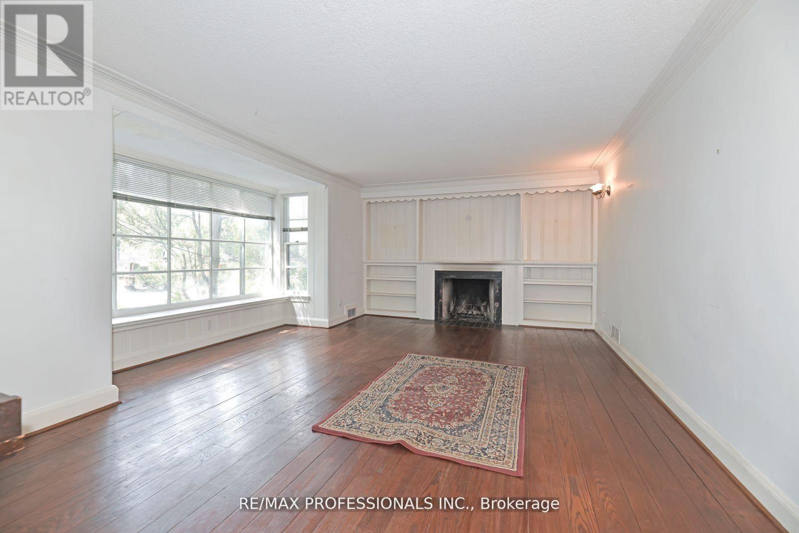 1161 Royal York Road, Toronto, Ontario  M9A 4B2 - Photo 4 - W12718510