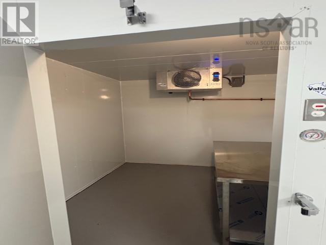 1189 Bedford Highway, Bedford, Nova Scotia  B4A 2E9 - Photo 16 - 202601280