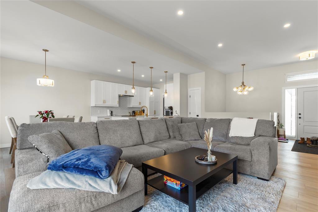 99 Champagne Street, Ste Anne, Manitoba R5H 0C2 - Photo 11 - 202601149