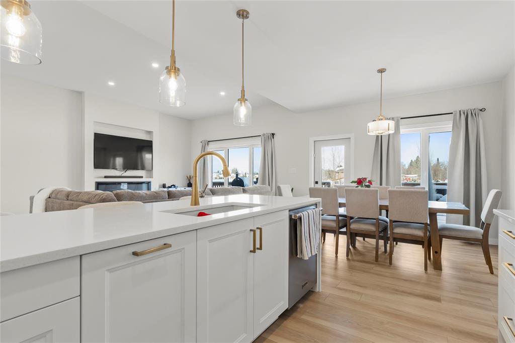 99 Champagne Street, Ste Anne, Manitoba R5H 0C2 - Photo 7 - 202601149