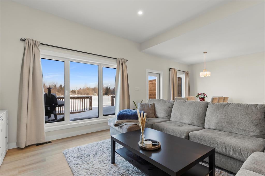 99 Champagne Street, Ste Anne, Manitoba R5H 0C2 - Photo 9 - 202601149