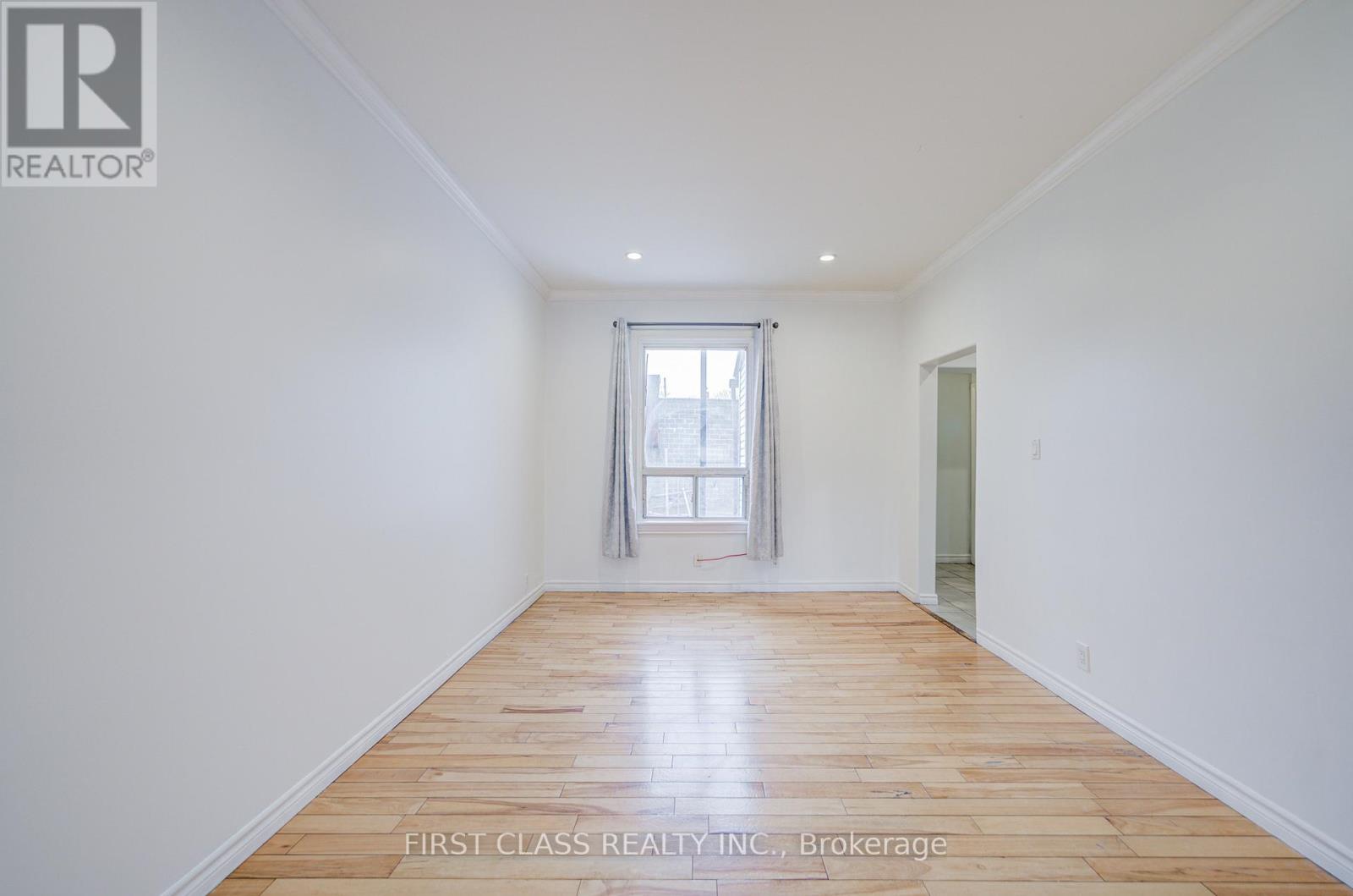 11 GREENAWAY AVENUE, Hamilton, Ontario