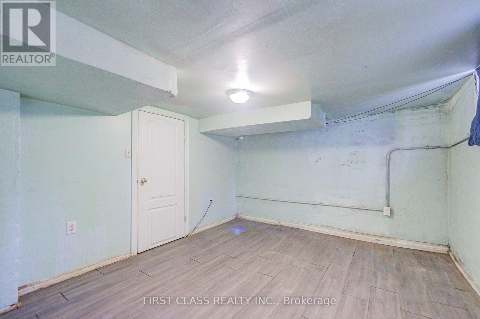 11 Greenaway Avenue, Hamilton, Ontario  L8L 6C3 - Photo 26 - X12718432