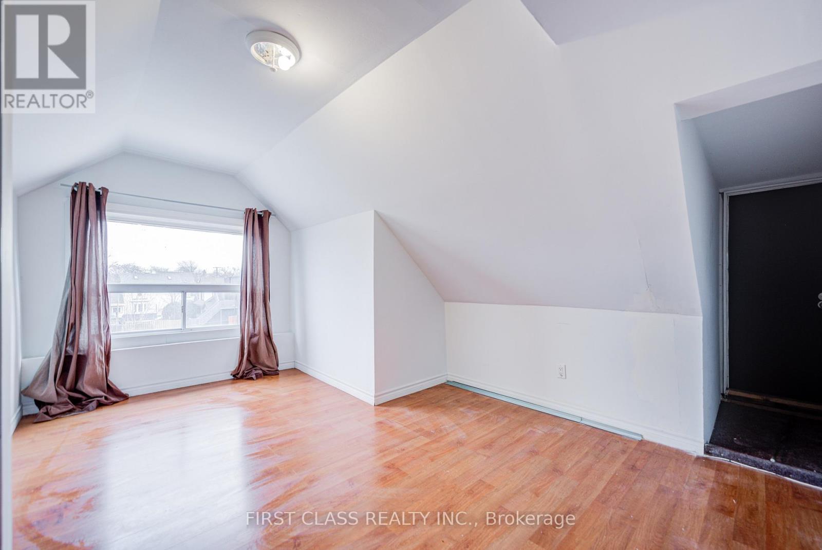 11 Greenaway Avenue, Hamilton, Ontario  L8L 6C3 - Photo 30 - X12718432