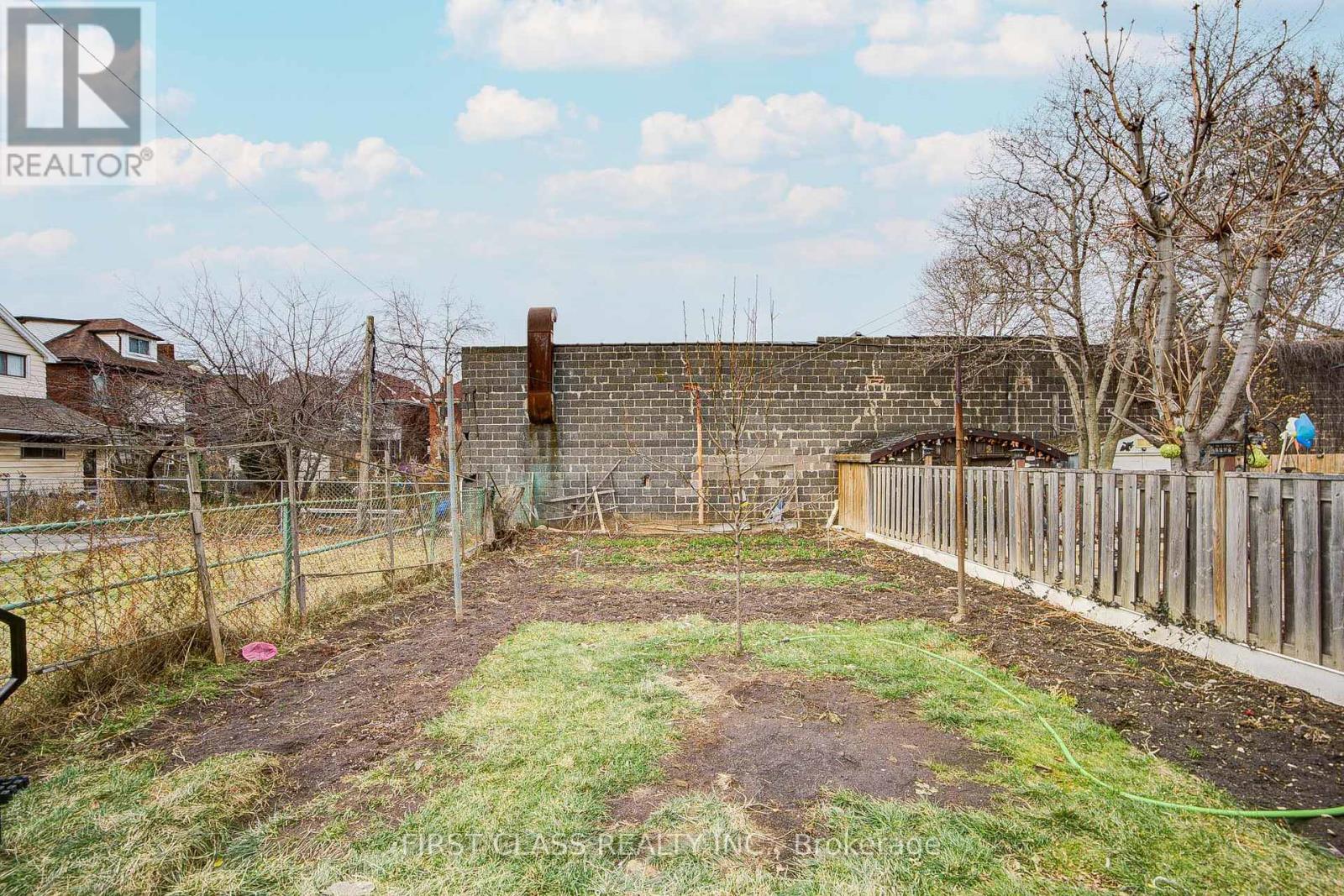 11 Greenaway Avenue, Hamilton, Ontario  L8L 6C3 - Photo 36 - X12718432