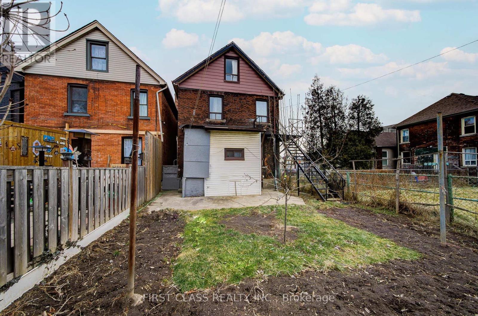 11 Greenaway Avenue, Hamilton, Ontario  L8L 6C3 - Photo 37 - X12718432