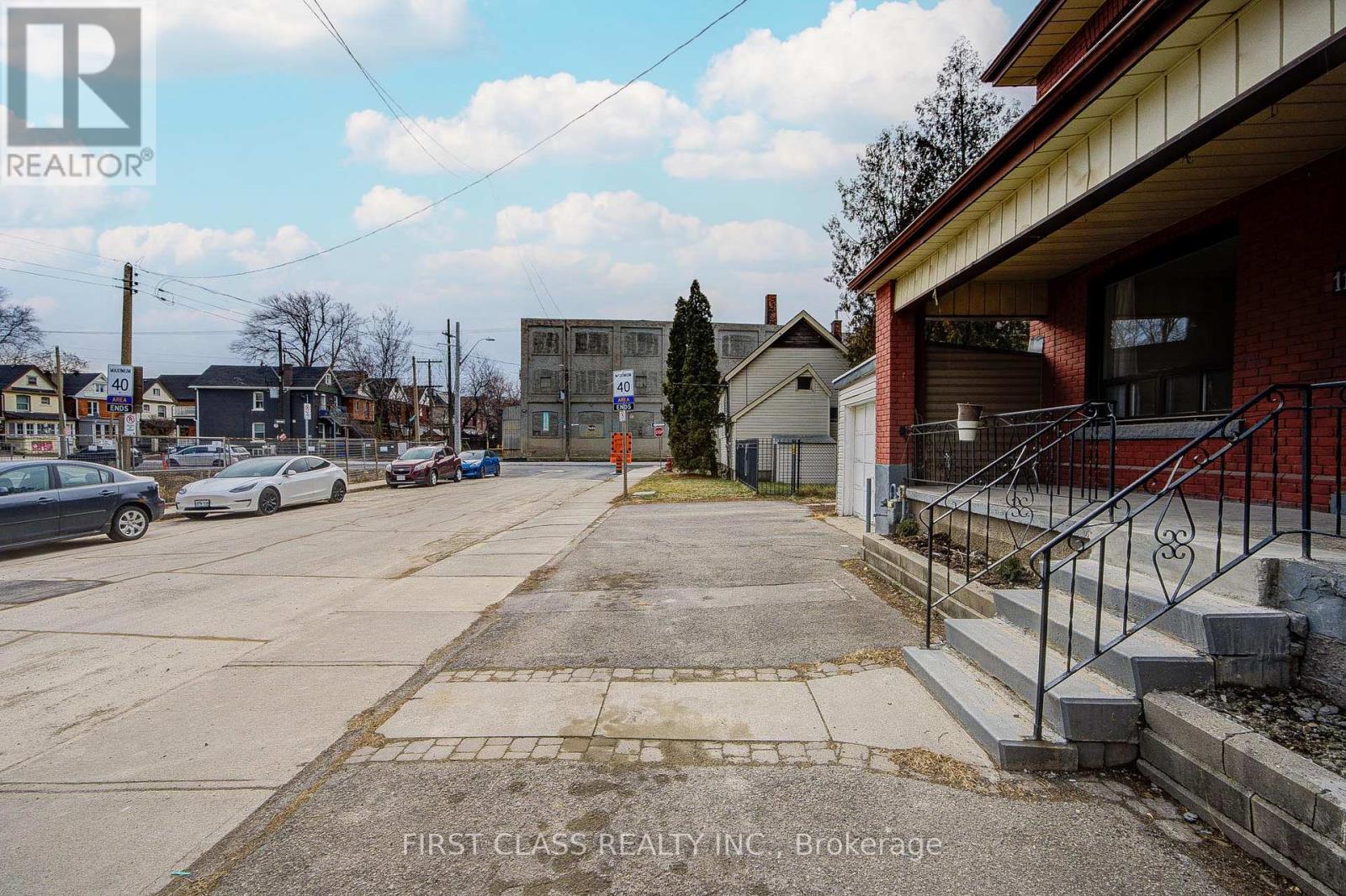 11 Greenaway Avenue, Hamilton, Ontario  L8L 6C3 - Photo 45 - X12718432