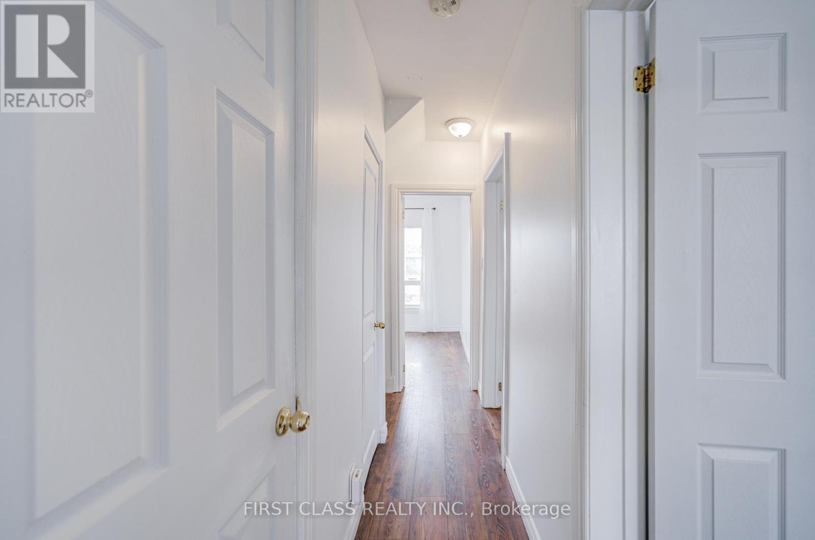 11 Greenaway Avenue, Hamilton, Ontario  L8L 6C3 - Photo 6 - X12718432