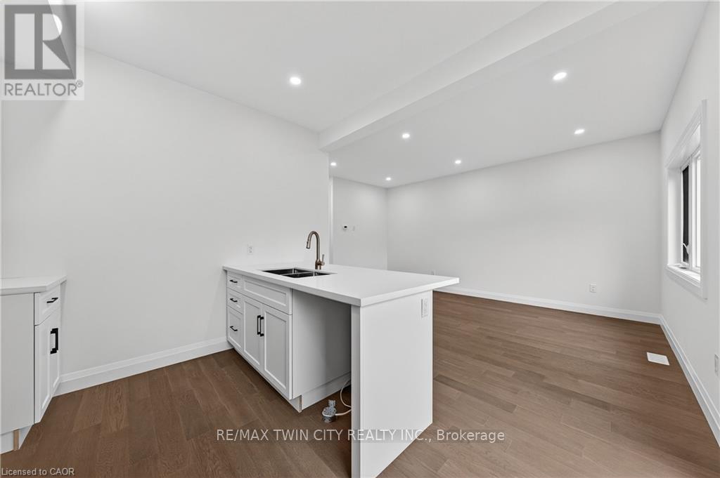 157 Tiffany Street, Cambridge, Ontario  N2H 2B4 - Photo 12 - X12718442