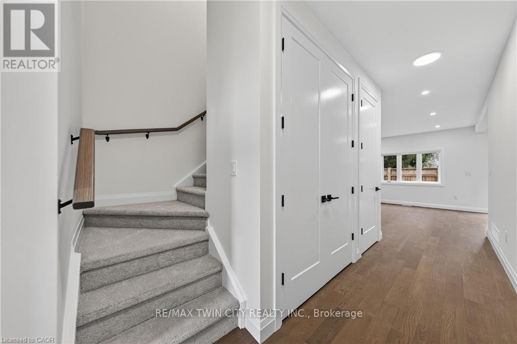 157 Tiffany Street, Cambridge, Ontario  N2H 2B4 - Photo 15 - X12718442