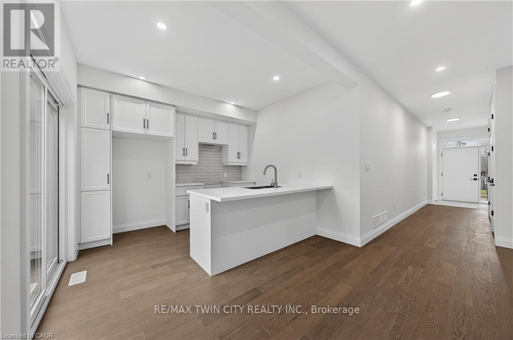 157 Tiffany Street, Cambridge, Ontario  N2H 2B4 - Photo 8 - X12718442