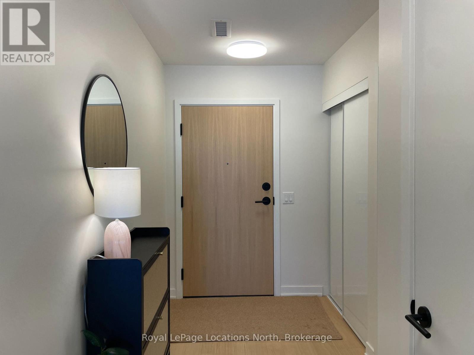 204 - 31 Huron Street, Collingwood, Ontario L9Y 5T7 - Photo 2 - S12718538