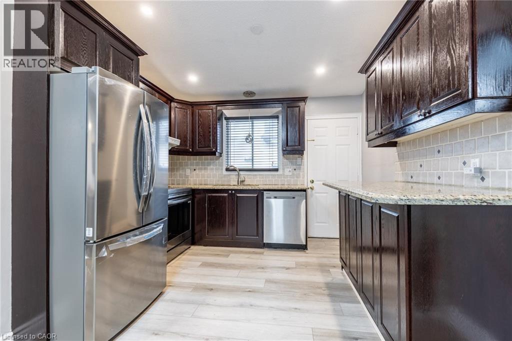 5 Twinoaks Crescent, Stoney Creek, Ontario  L8J 2E6 - Photo 13 - 40800189