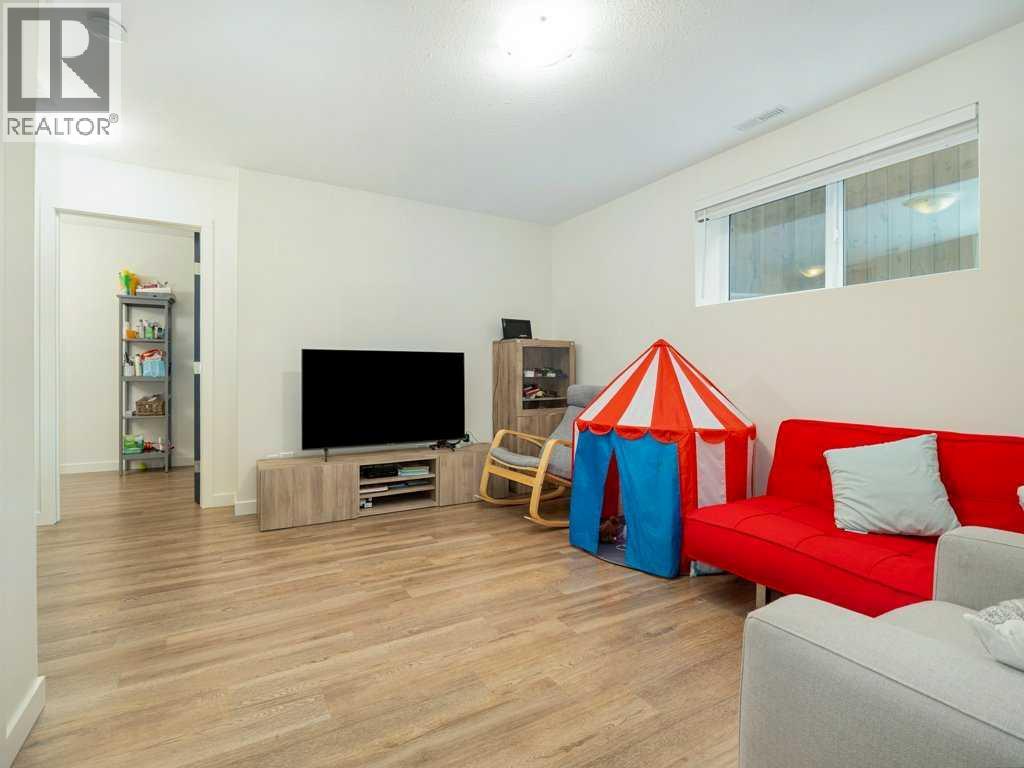 660 Aquitania Boulevard W, Lethbridge, Alberta  T1J 4S7 - Photo 26 - A2263516