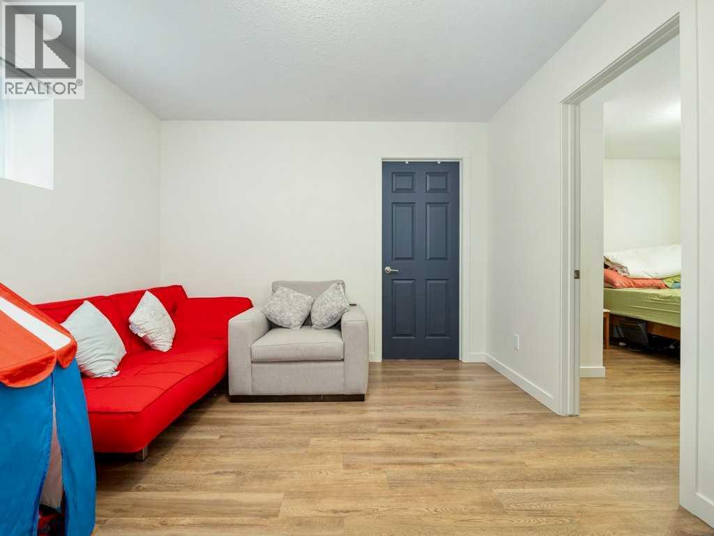 660 Aquitania Boulevard W, Lethbridge, Alberta  T1J 4S7 - Photo 25 - A2263516