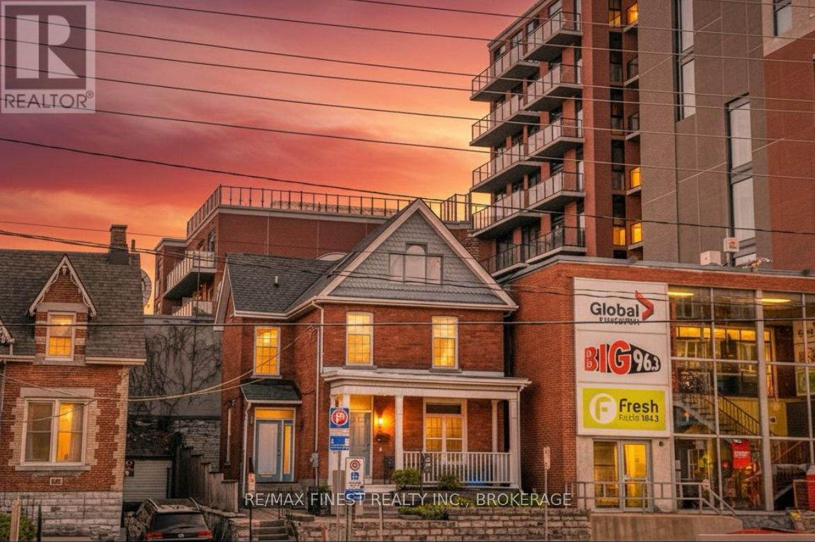 166 Queen Street, Kingston, Ontario  K7K 1B1 - Photo 2 - X12718576