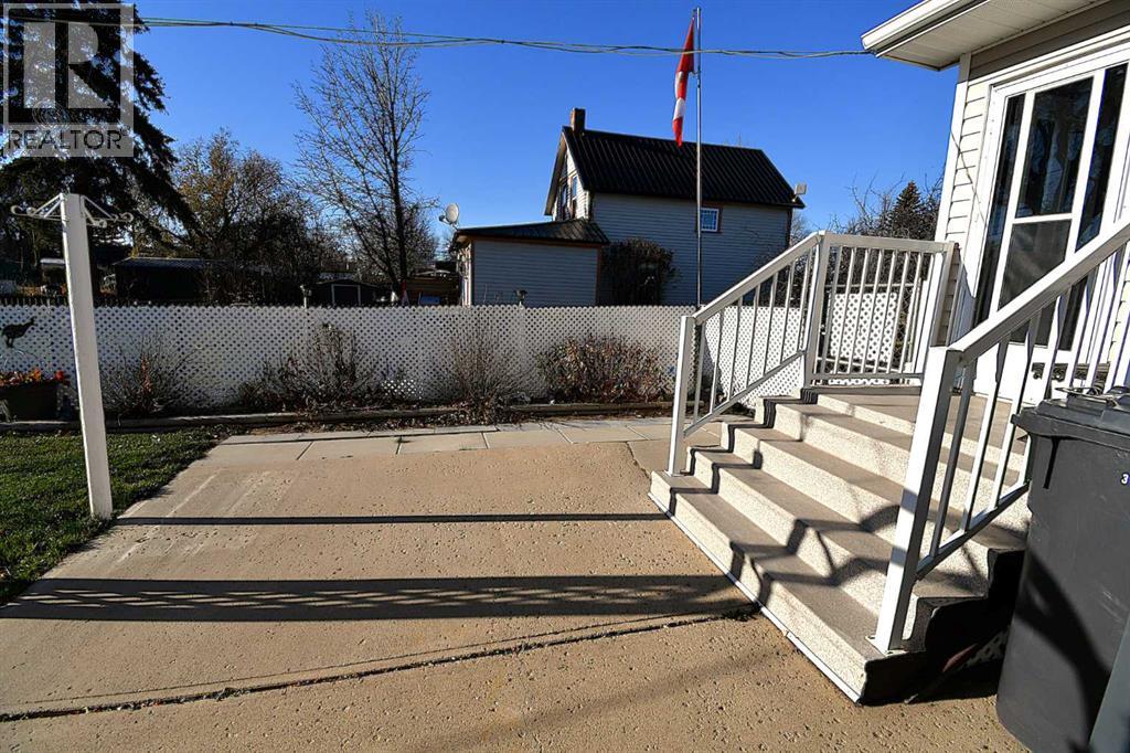 325 4 Avenue, Bassano, Alberta  T0J 0B0 - Photo 30 - A2268868