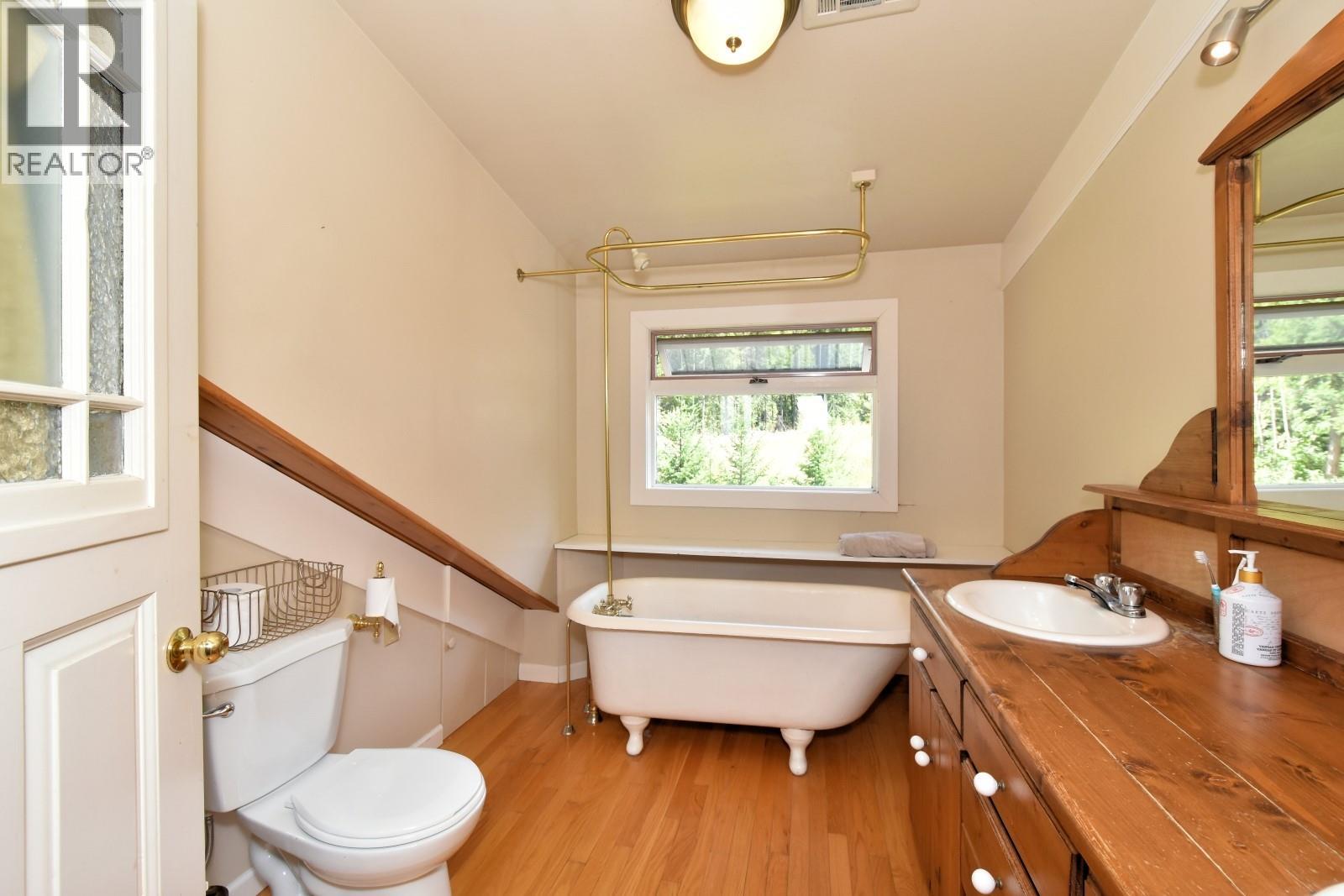 3740 Cameron Road, Eagle Bay, British Columbia  V0E 1T0 - Photo 32 - 10373301