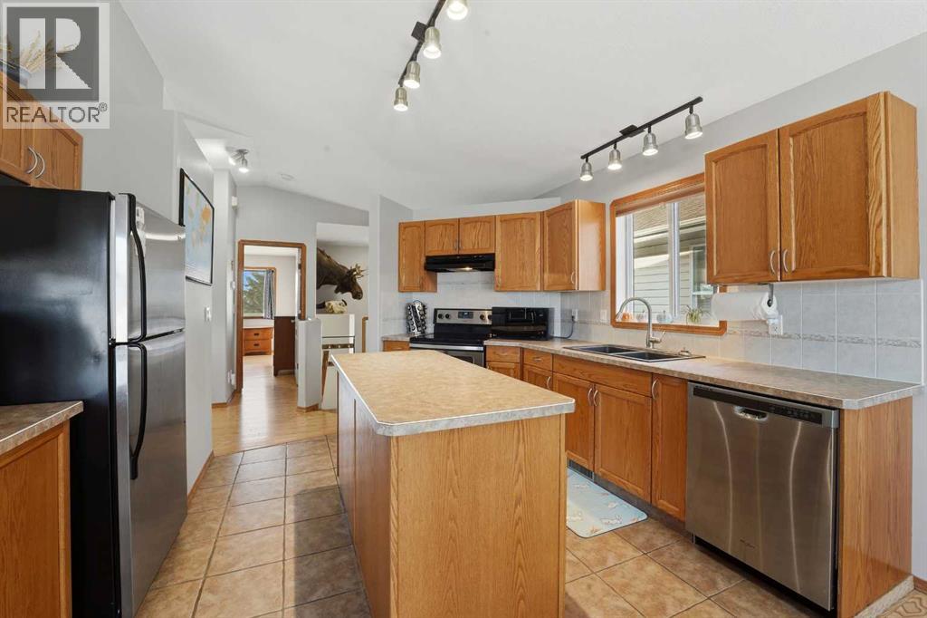 1 Duval Crescent, Red Deer, Alberta  T4R 2Y7 - Photo 6 - A2279701