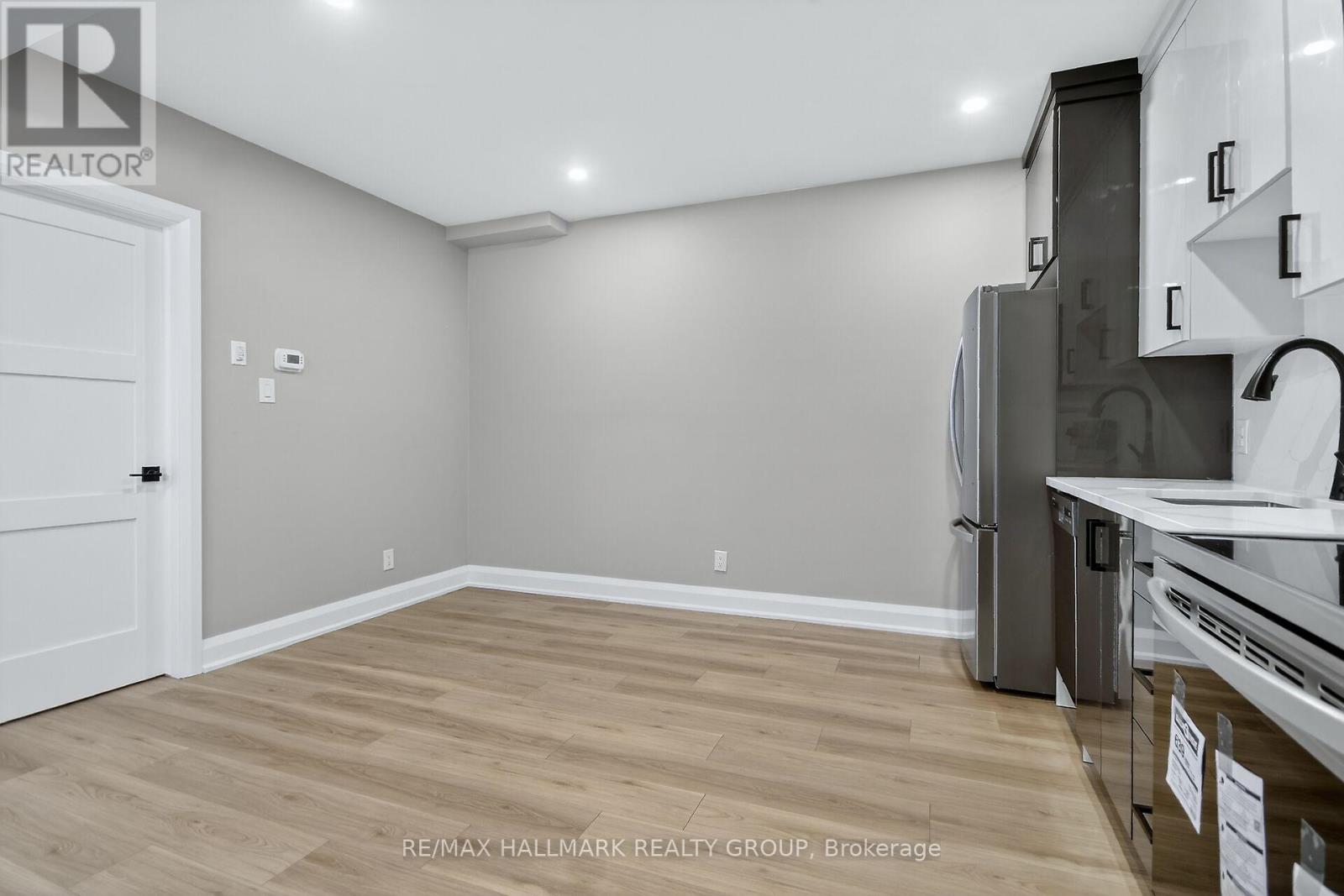 B - Basement Unit - 76 Burnett's Grove Circle, Ottawa, Ontario  K2J 1N7 - Photo 11 - X12718520