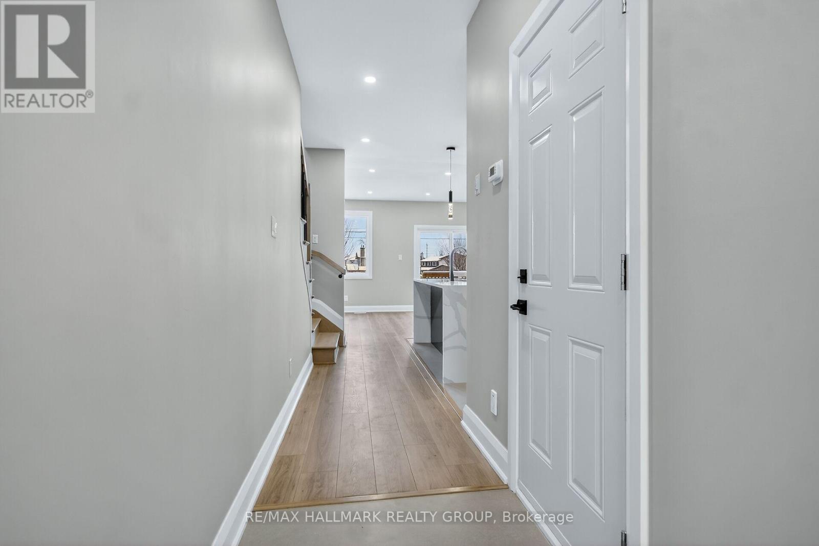 76 Burnett's Grove Circle, Ottawa, Ontario  K2J 1N7 - Photo 7 - X12718524