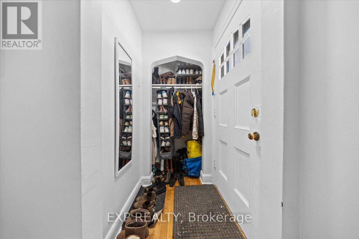 494 Wentworth Avenue, Ottawa, Ontario  K2B 5K1 - Photo 3 - X12718594