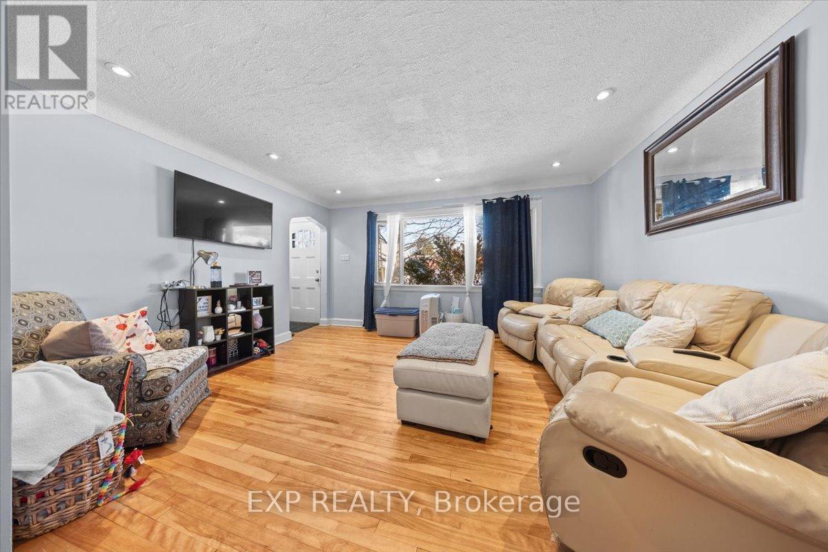 494 Wentworth Avenue, Ottawa, Ontario  K2B 5K1 - Photo 5 - X12718594